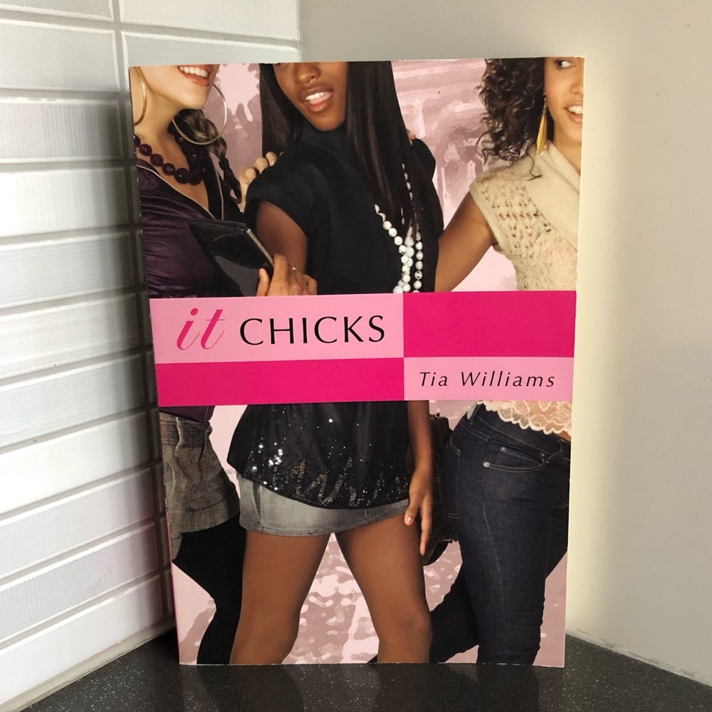 😎 It Chicks by Tia Williams book